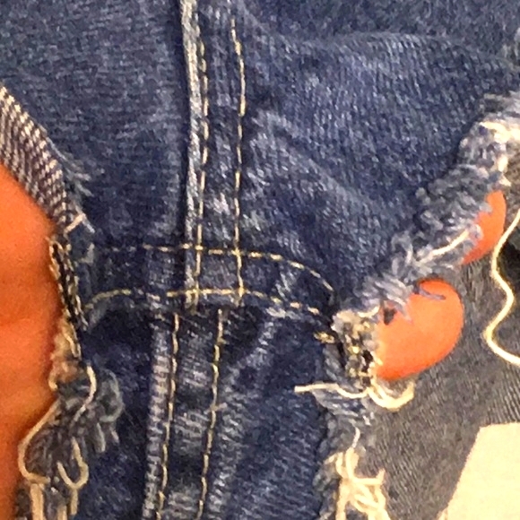 10 VINTAGE SUPER HIGH WAISTED CHEEKY RAW CUT DENIM SHORTS - Picture 4 of 8